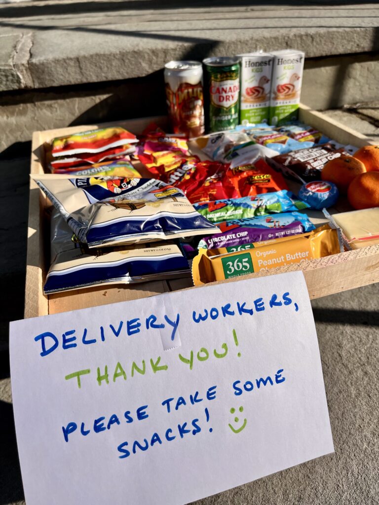 5 Ways to Give Back With Your Kids This Holiday Season